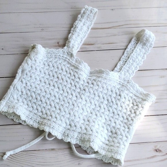 HOLLISTER CROCHET KNIT CROP TOP SIZE SMALL WHITE COTTON BRALETTE SEXY SUMMER - Picture 2 of 4